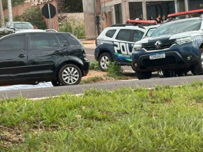 Imagem da notícia Após fechada, homem tenta defender esposa e morre esfaqueado no trânsito em MS